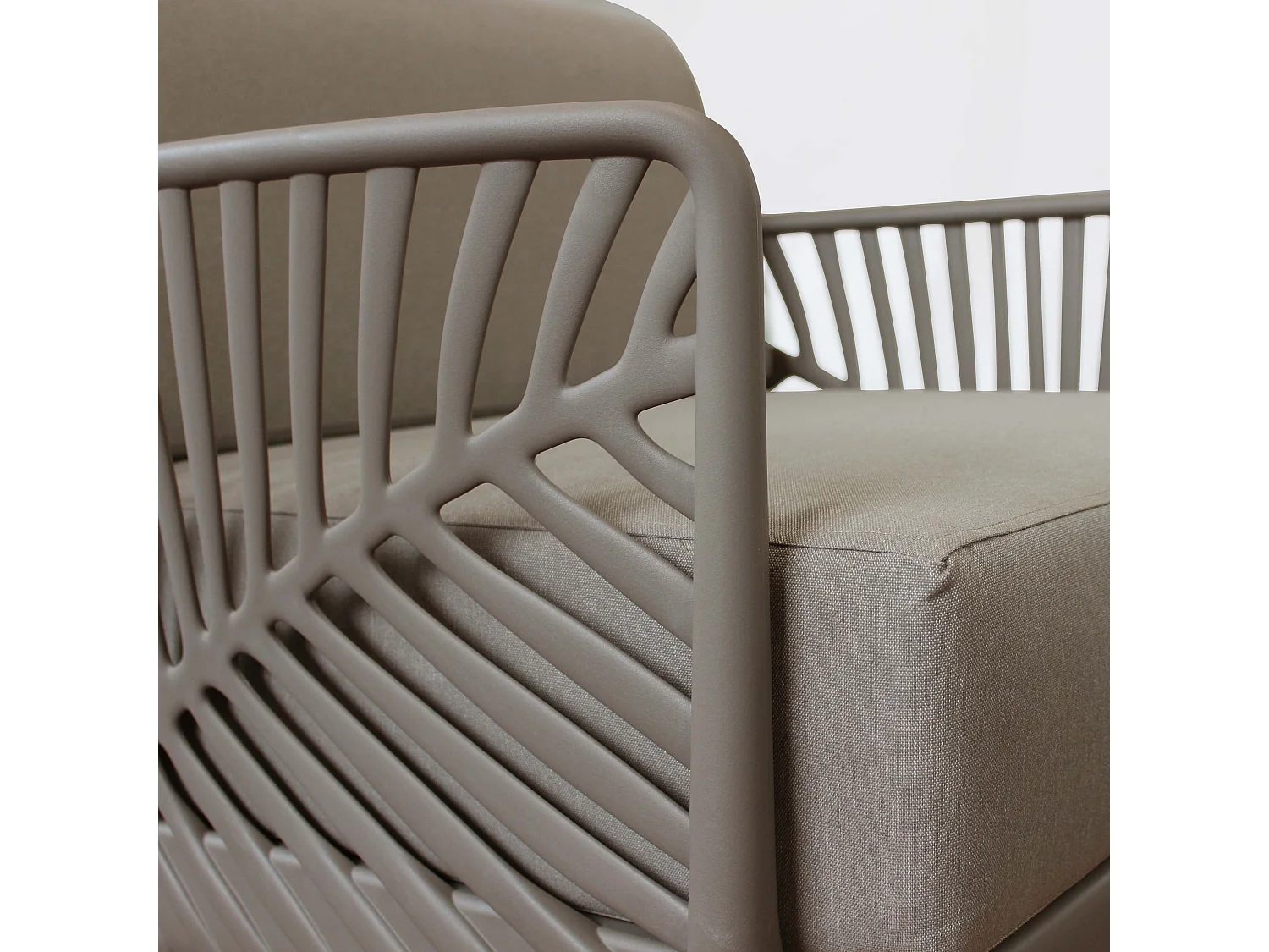 MilaniHome.it - Salotto angolare da giardino large in polipropilenedi coloreTaupe