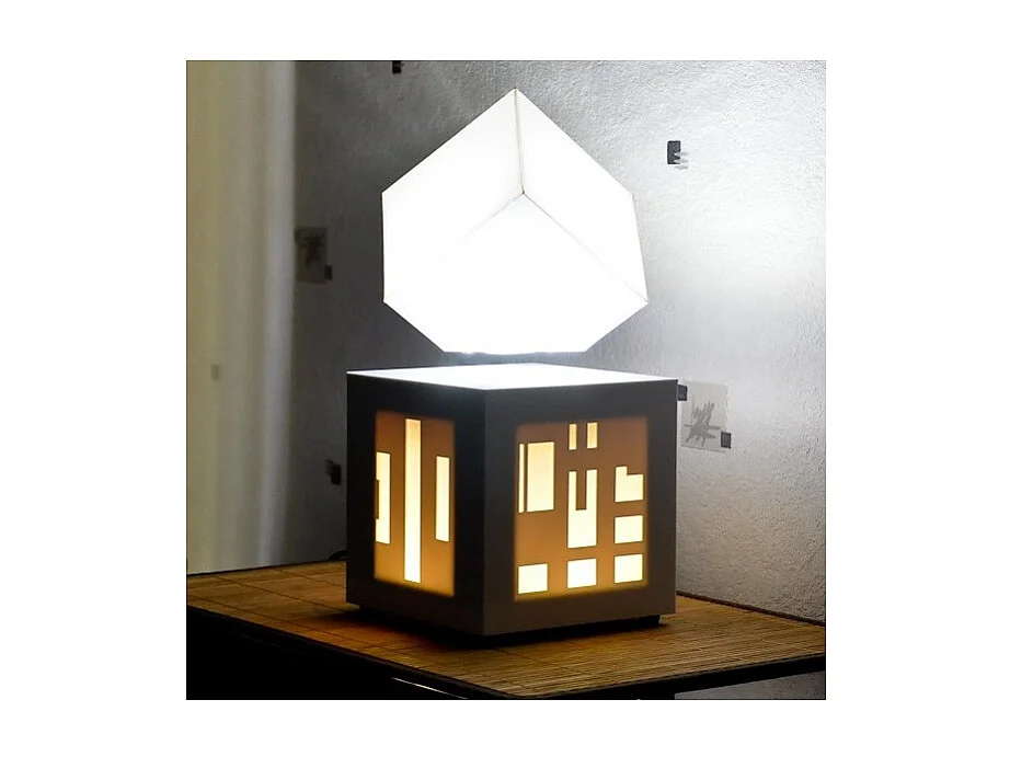 Lampe en lévitation avec enceinte intégrée SOUNDKUB