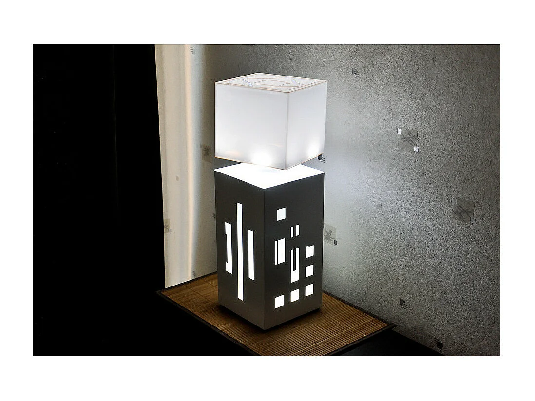 Lampe LED en lévitation MEGAPOLITE CityLine Blanche