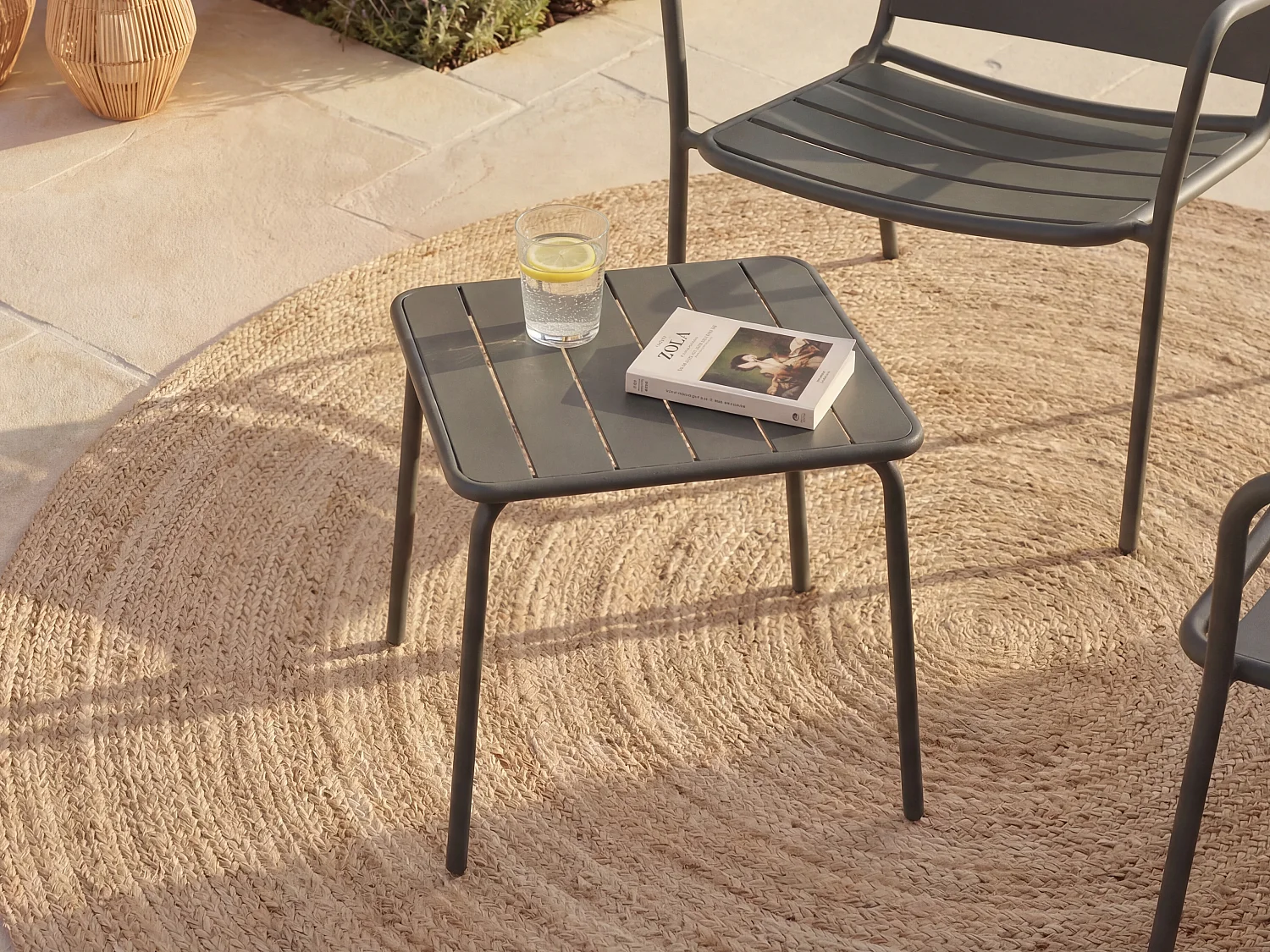 Table d'appoint de jardin en métal carrée - Gris anthracite - MIRMANDE de MYLIA