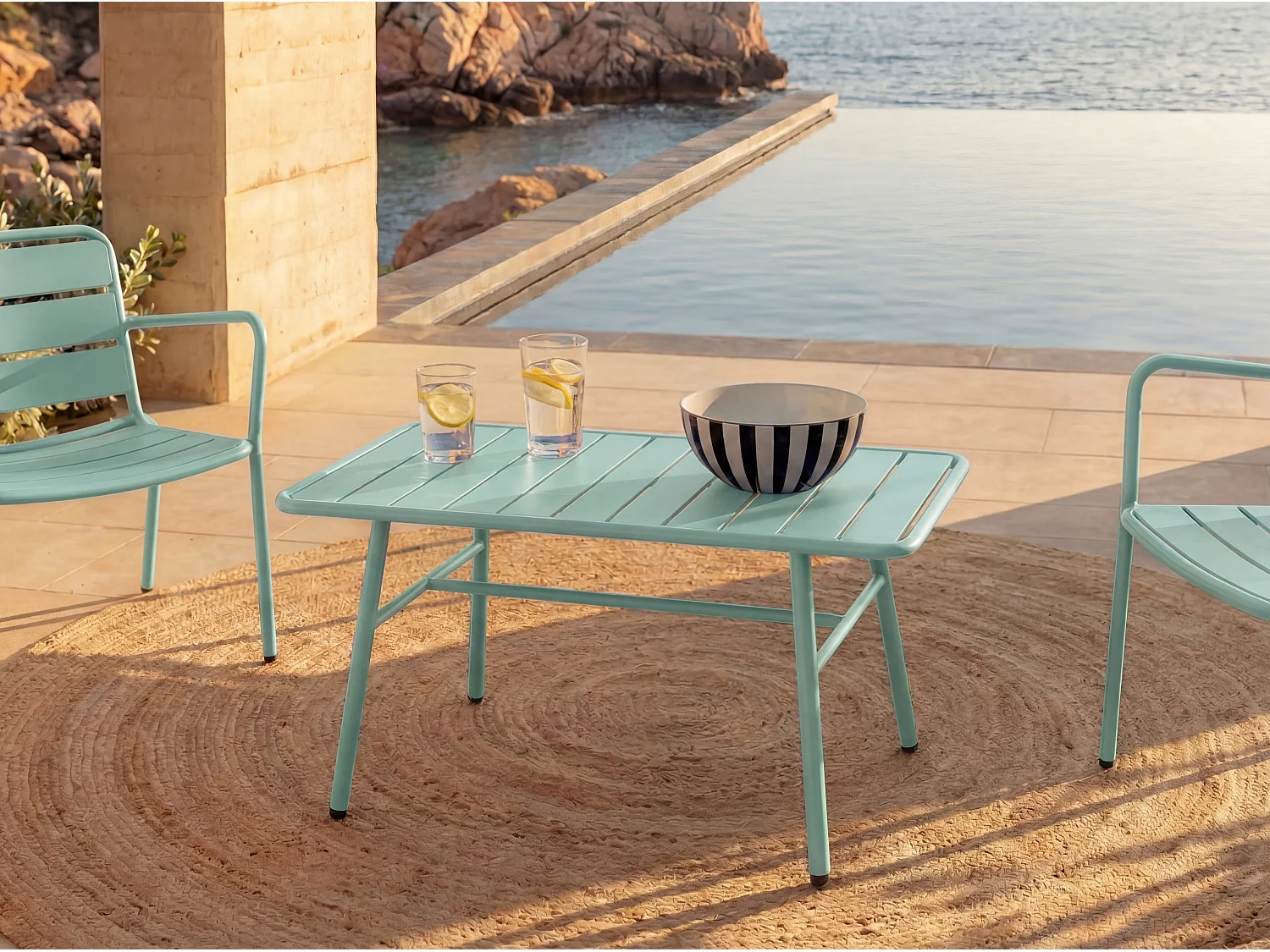 Metalen tuinsalontafel - Amandelgroen - MIRMANDE van MYLIA