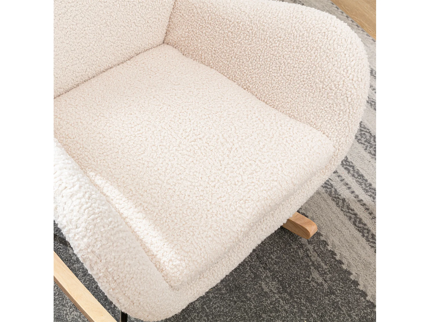 Sillón mecedora, sillón relax, sillón lounge, reposabrazos, con patas de madera, tejido peluche Teddy beige, carga máxima: 150 kg