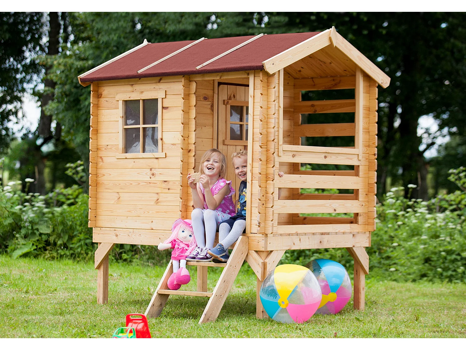 Houten huis voor kinderen - 182x146xH205cm / 1.1m² - M501B