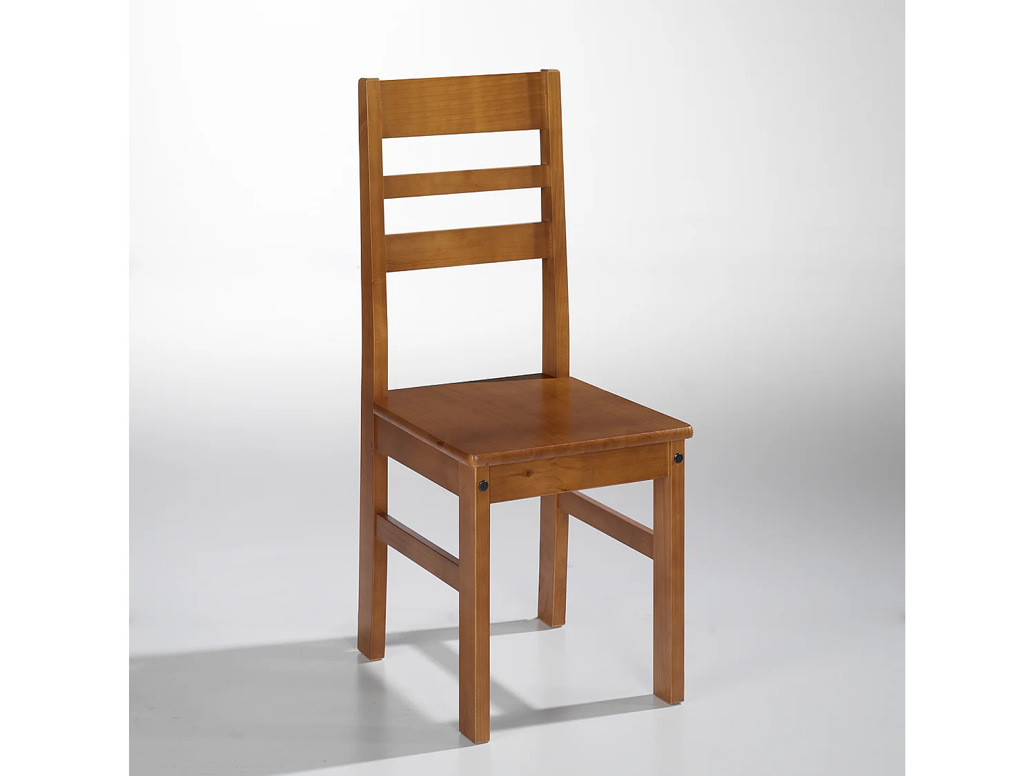 Juego de dos sillas , pino macizo, Moblit, serie Kalpe, medidas: (98,5x42x45) cm ( altoxanchoxfondo), color cerezo