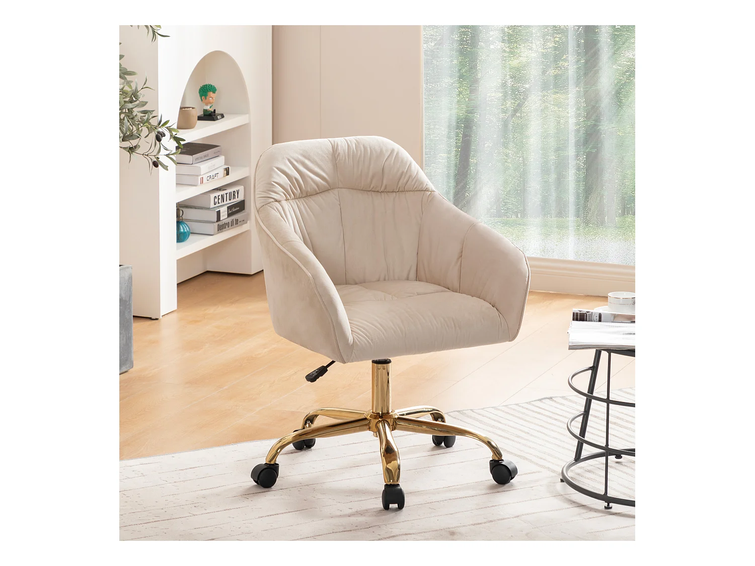 Fauteuil pivotante en velours avec dossier, accoudoirs et roulettes - pièds doré et réglable en hauteur - beige