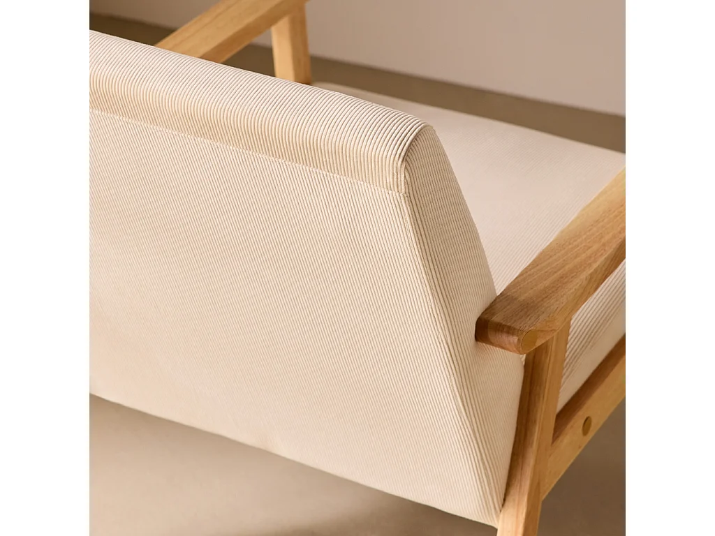 Sillón escandinavo de madera y pana, Crema