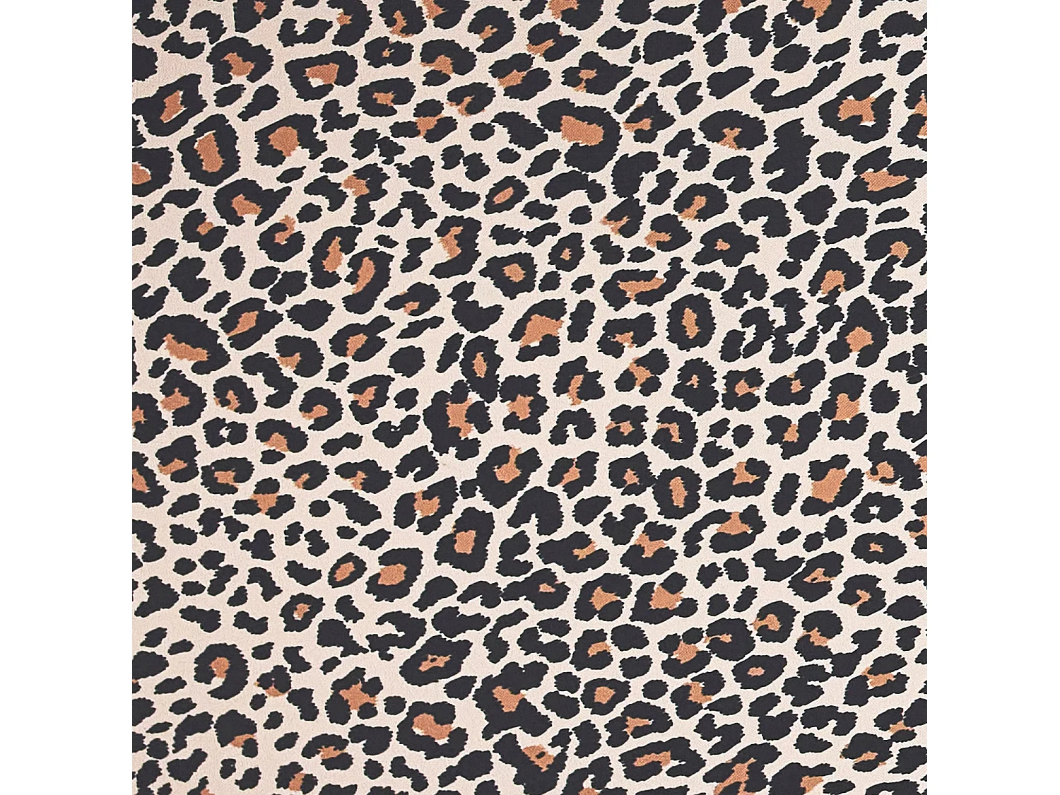 Sillón escandinavo de madera de hevea y estampado de leopardo,
