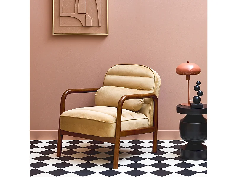 Fauteuil scandinave bois d'hévéa teinté noyer et tissu velours cappuccino