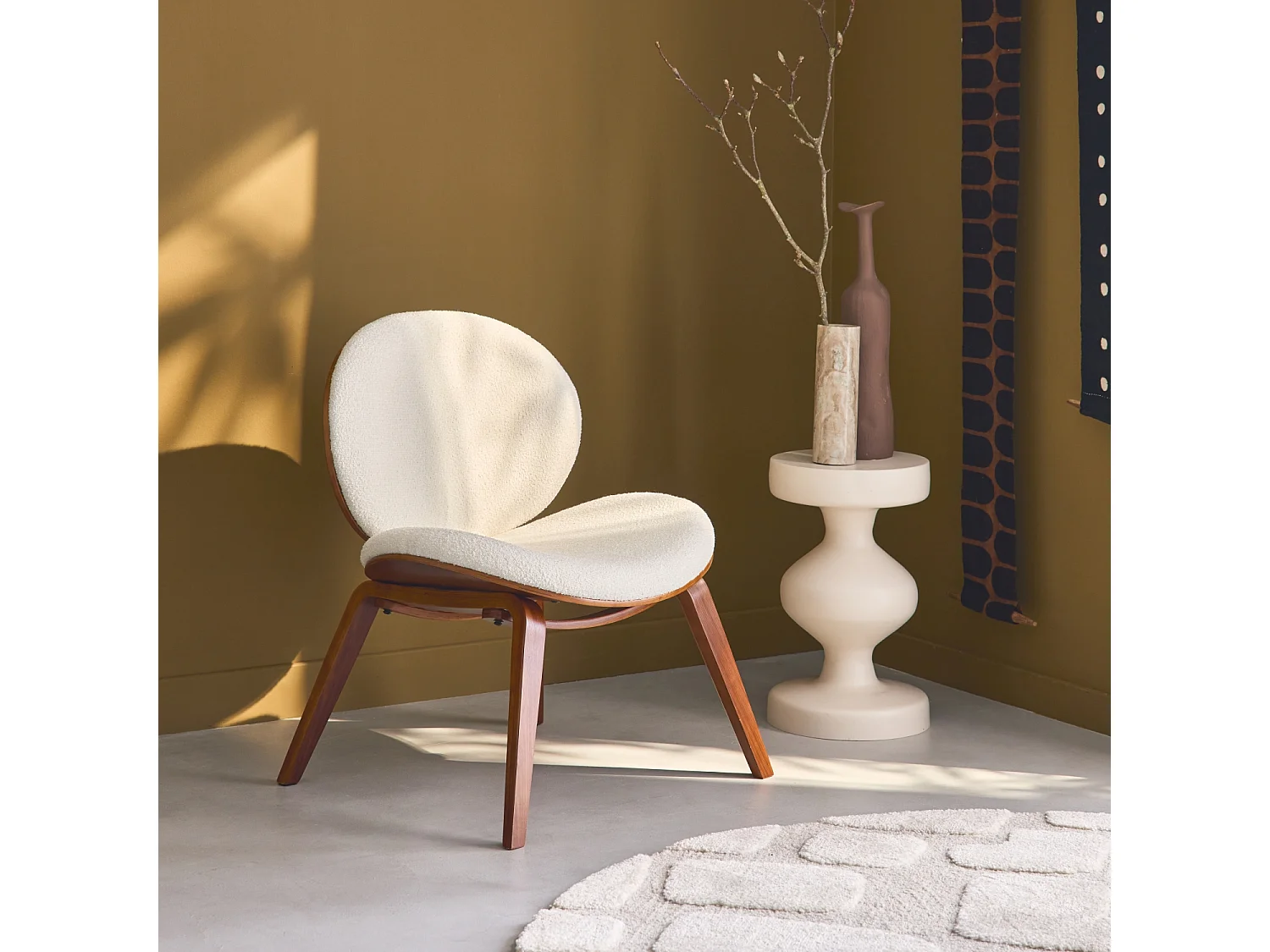 Fauteuil relax décor bois courbé placage effet noyer et bouclette texturée