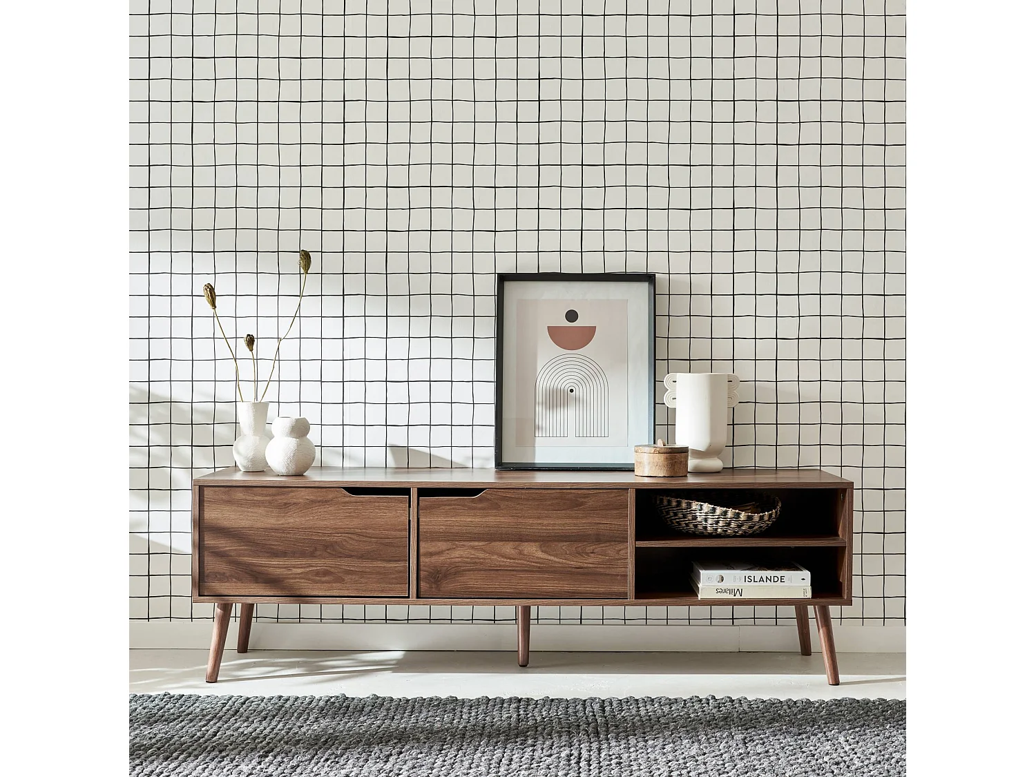 Meuble TV décor bois de noyer. 2 portes. 1 étagère. 160cm