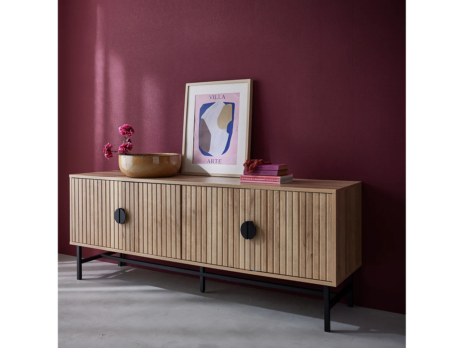 Meuble TV. Bazalt. effet chêne. quatre portes. deux étagères. L 157.5 x l 39 x H 60cm