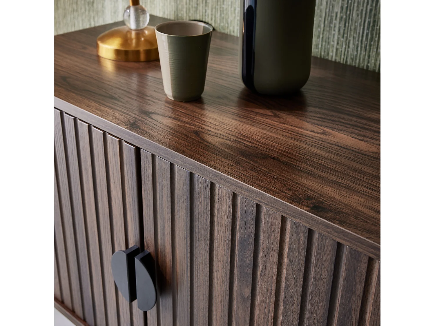 Meuble TV. Bazalt. quatre portes. deux étagères. L 157.5 x l 39 x H 60cm