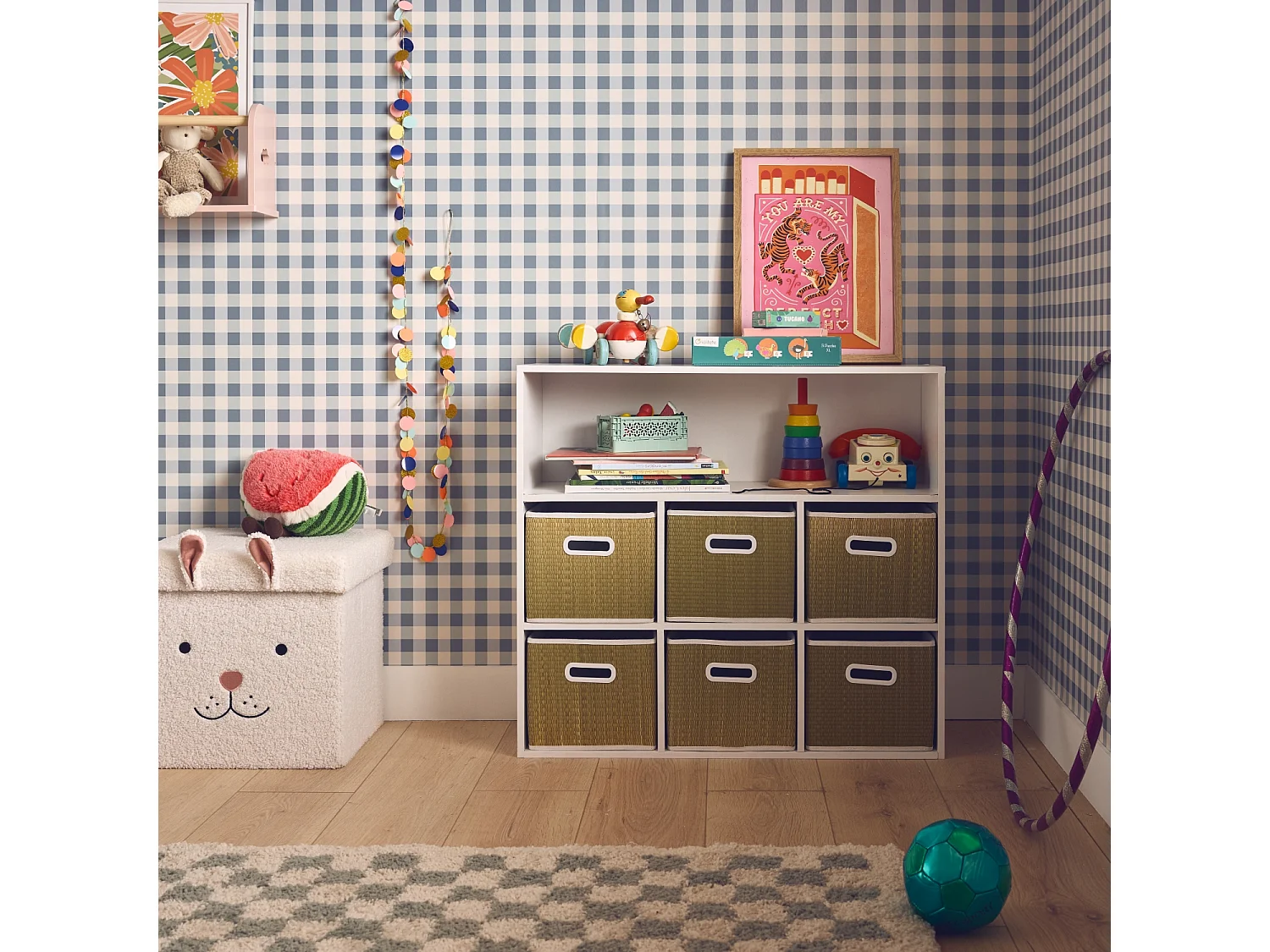 Mueble infantil con 6 cestas de fibra vegetal natural