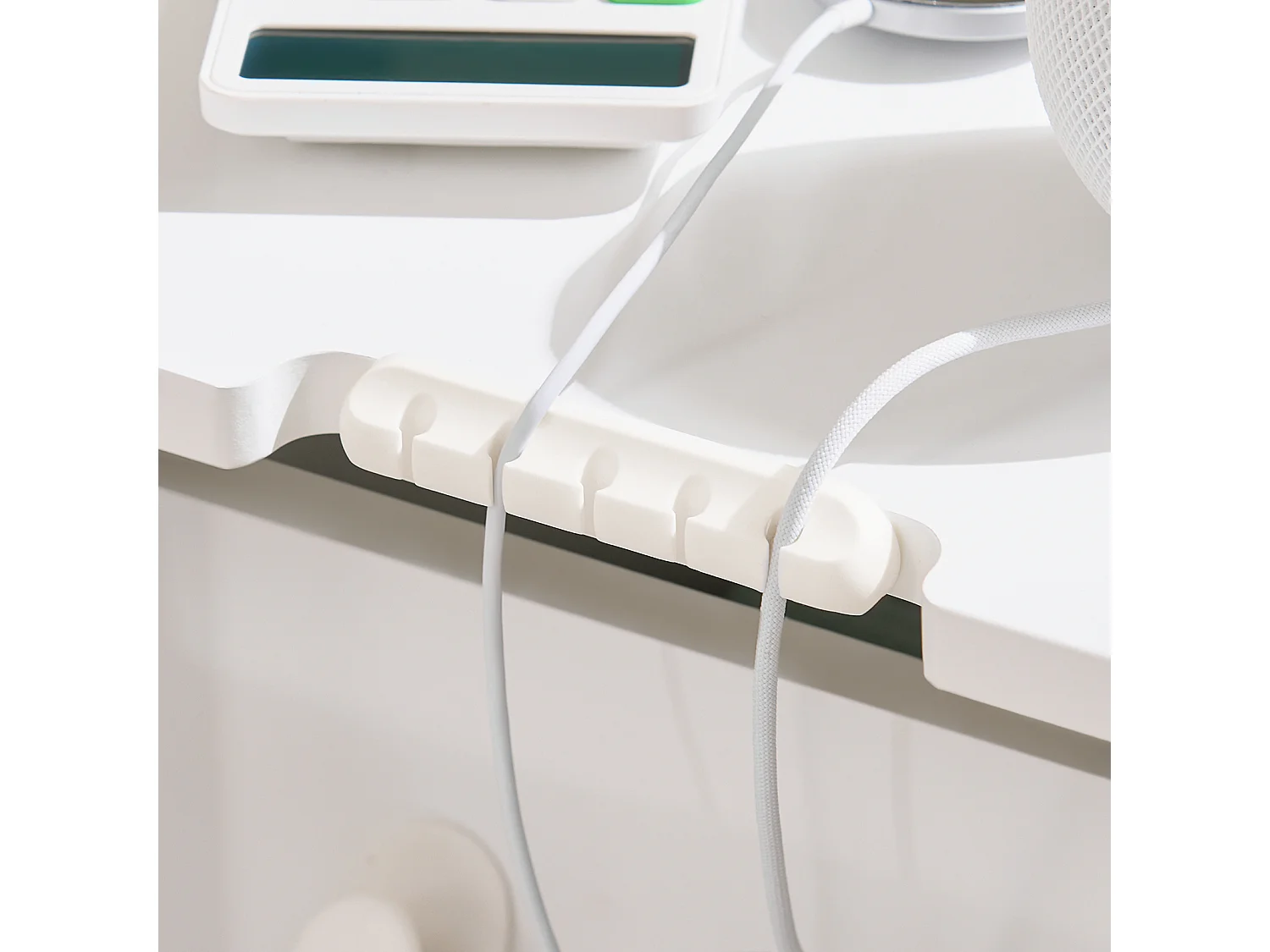 SoBuy Meuble à Chaussures Meuble d'entrée Meuble de Rangement à Chaussures pour Petite Entrée Couloir, Blanc, 2 Tiroirs et 4 Portes, 98x19x95cm, FSR169-W