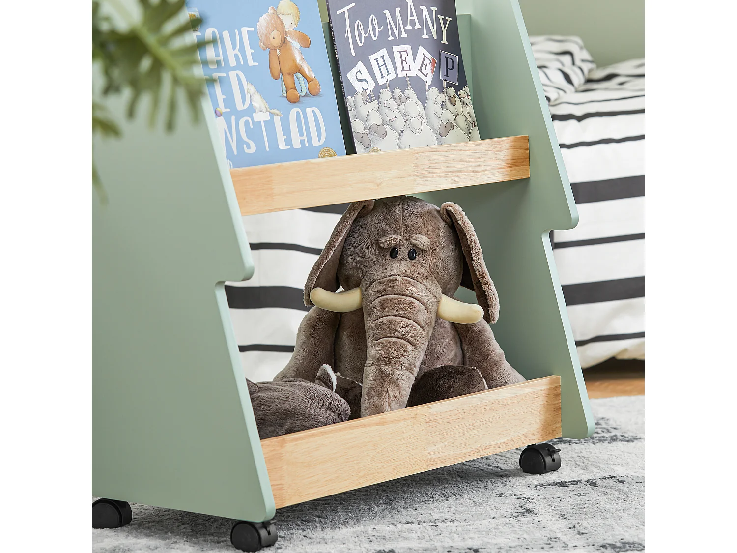 SoBuy Bibliothèque Enfant à roulettes Étagère à Livres Enfant Étagère pour Chambre d'enfant avec 3 étagères et 4 roulettes, Vert Naturel, 60 x 36 x 82 cm KMB99-GR