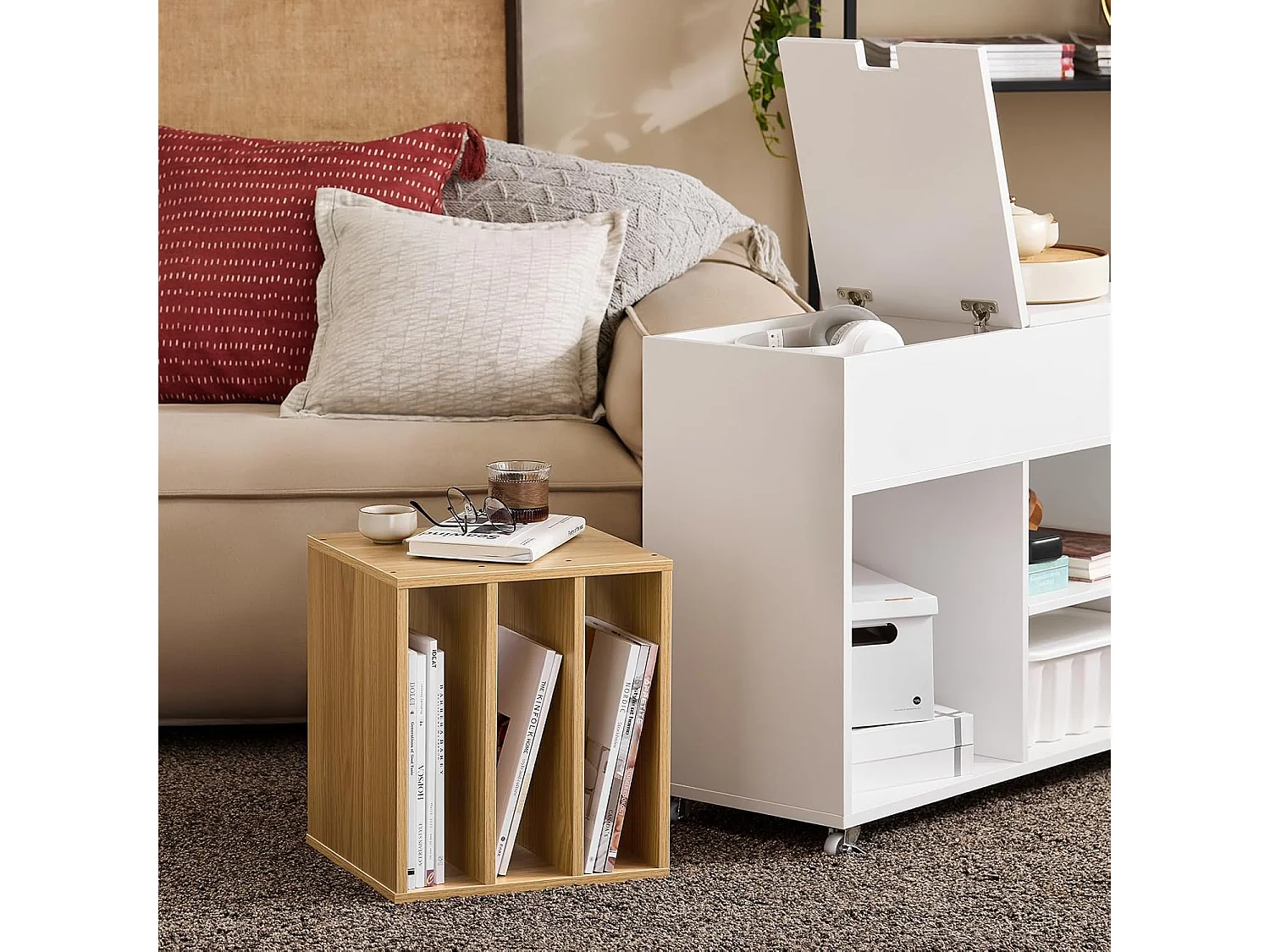 SoBuy FBT134-W Bout de Canapé en Bois, Table d'appoint Café, Table Basse Roulante, avec Porte- revues et Tiroir, Meuble de Rangemen