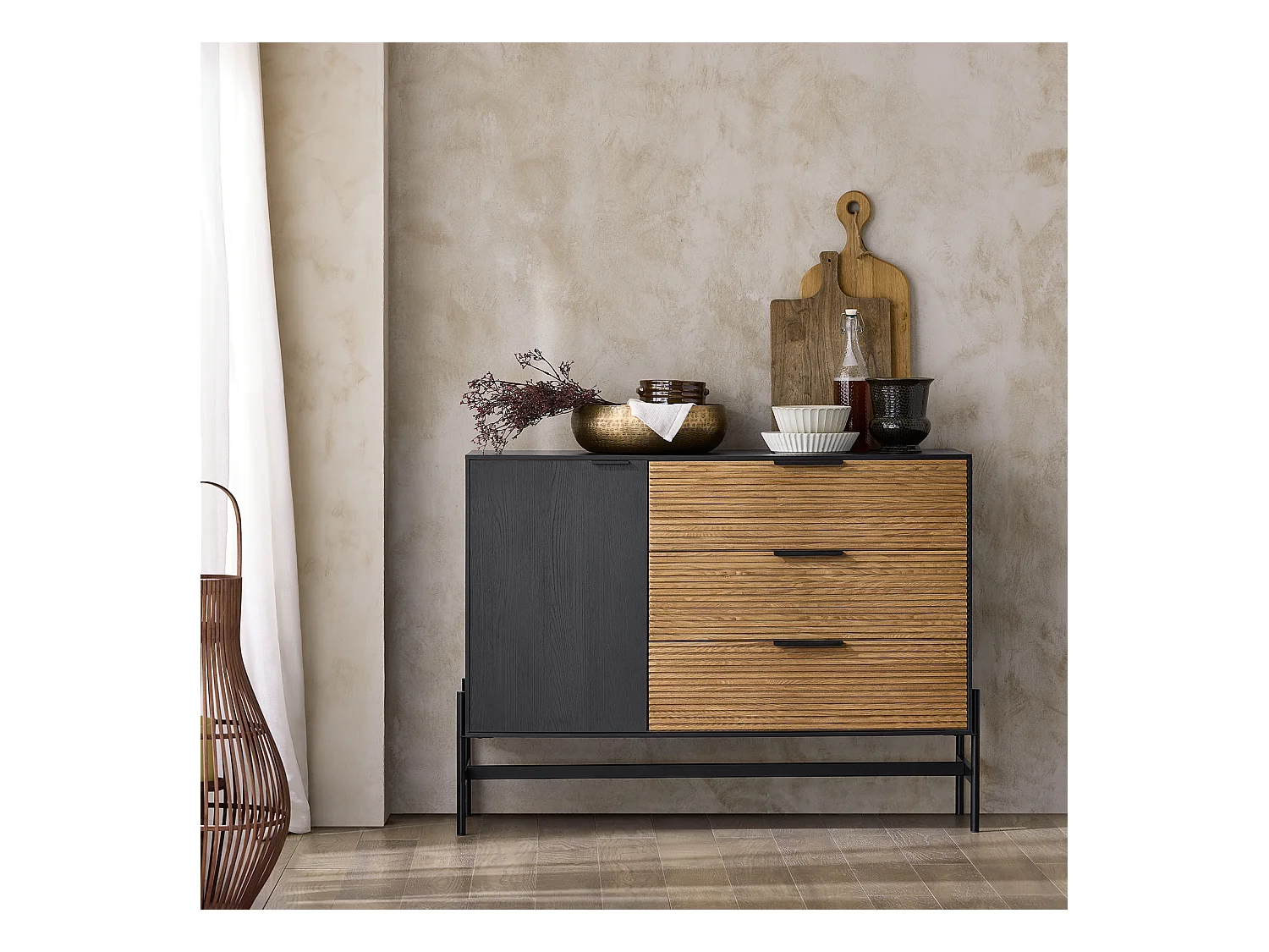 Kredens z 1 drzwiami i 3 szufladami HFSB02-SCH