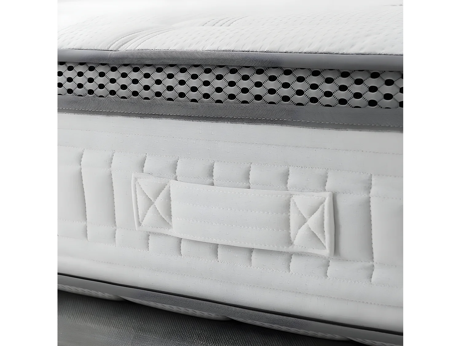 Matelas ressorts ensachés et mousse à mémoire de forme 140x190 ep 28cm le seducteur