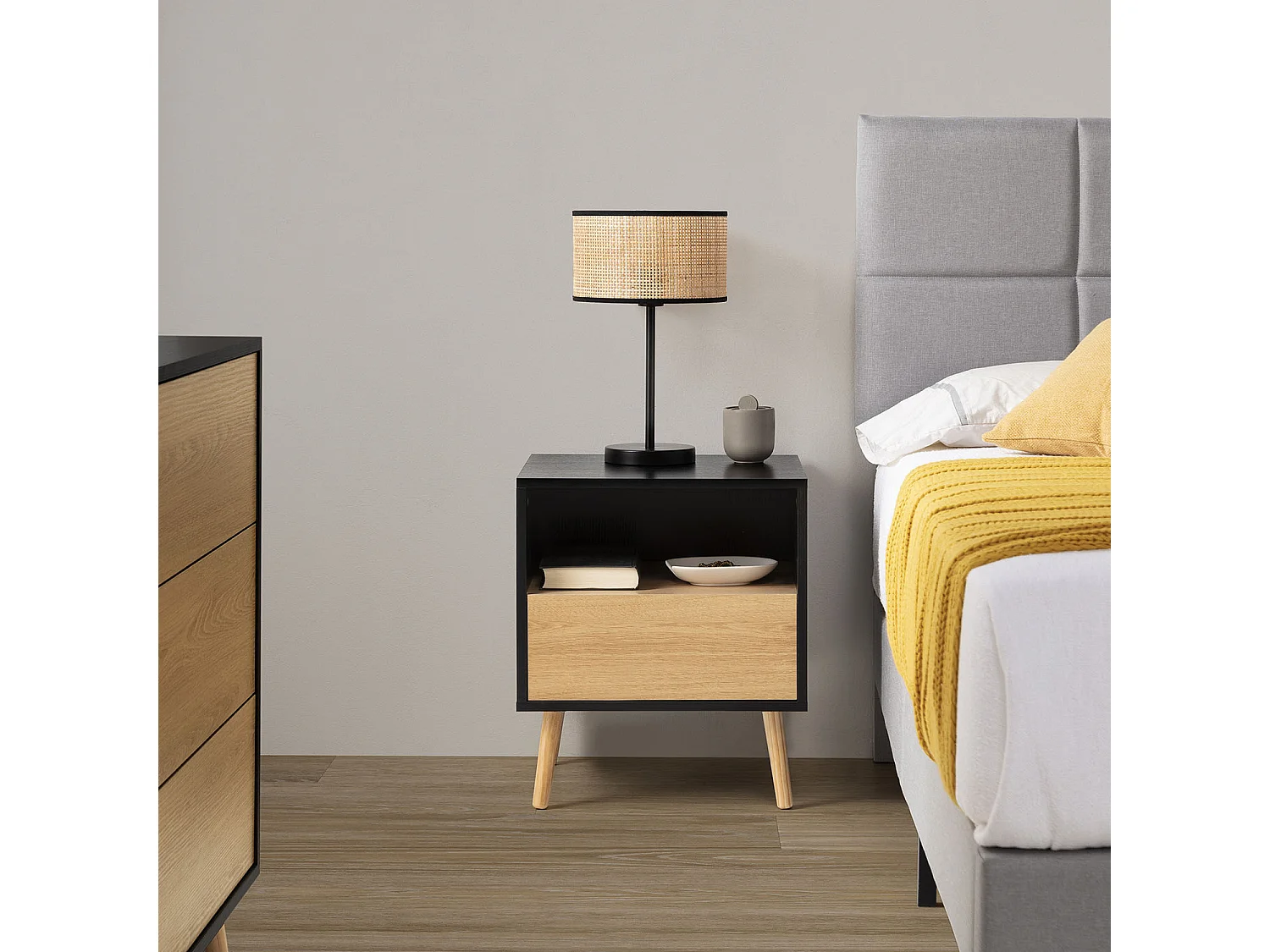 Mesa de cabeceira Apolo 1 gaveta Cor Preto/Madeira