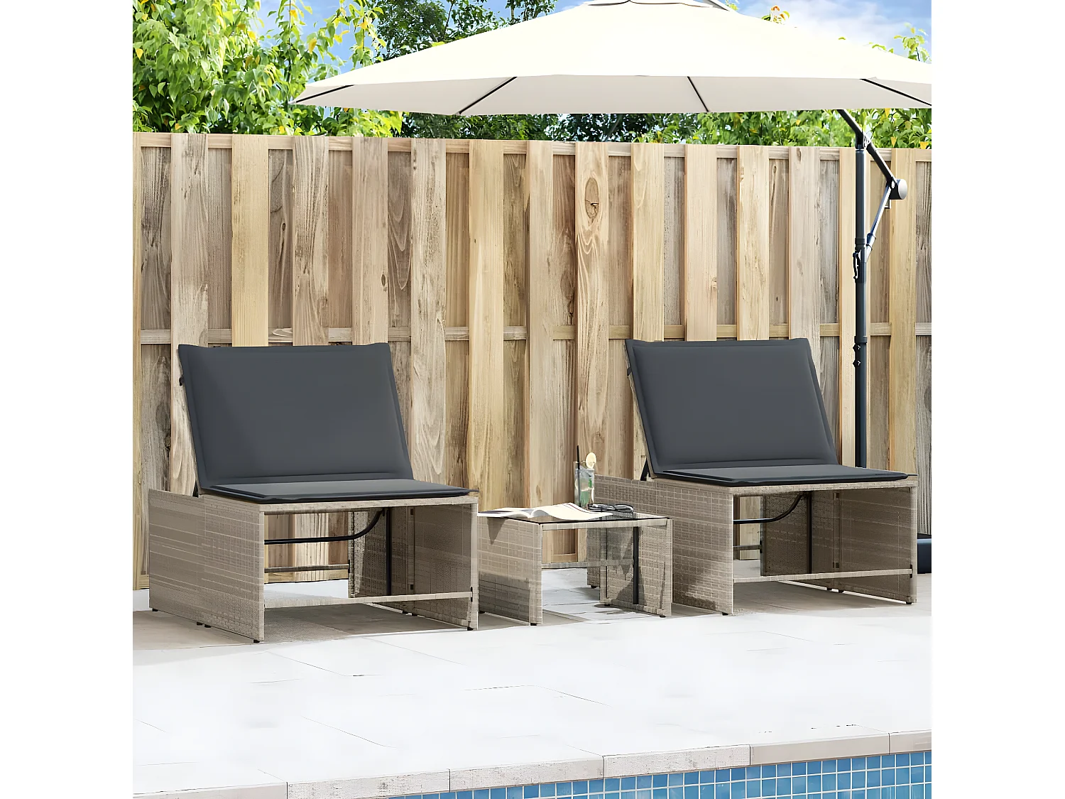 Lot de 2 Bains de soleil avec table gris clair résine tressée FR43714