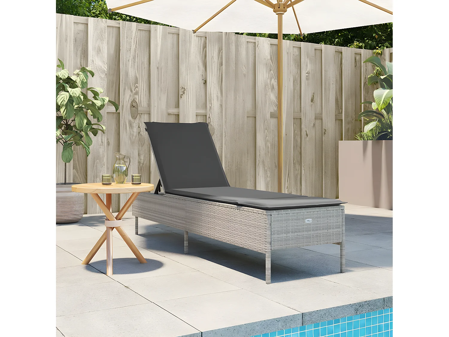 Bain de soleil avec coussin gris clair résine tressée FR13690
