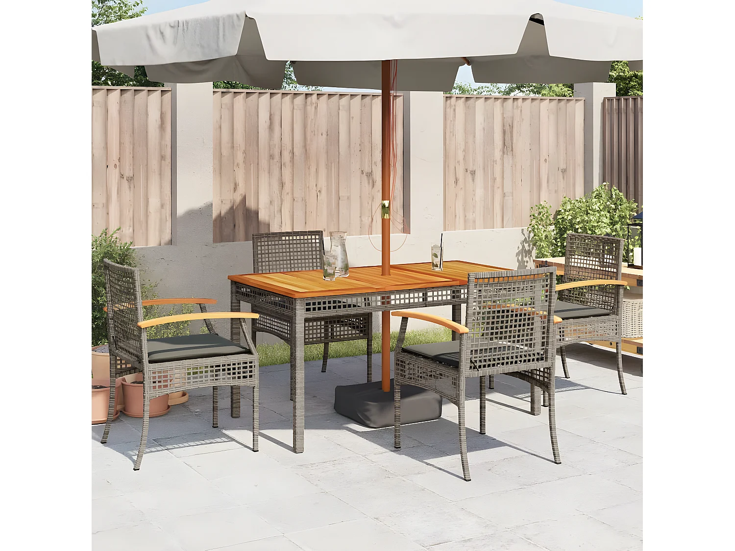 Lot de 4 Chaises de jardin coussins gris résine tressée acacia FR64397