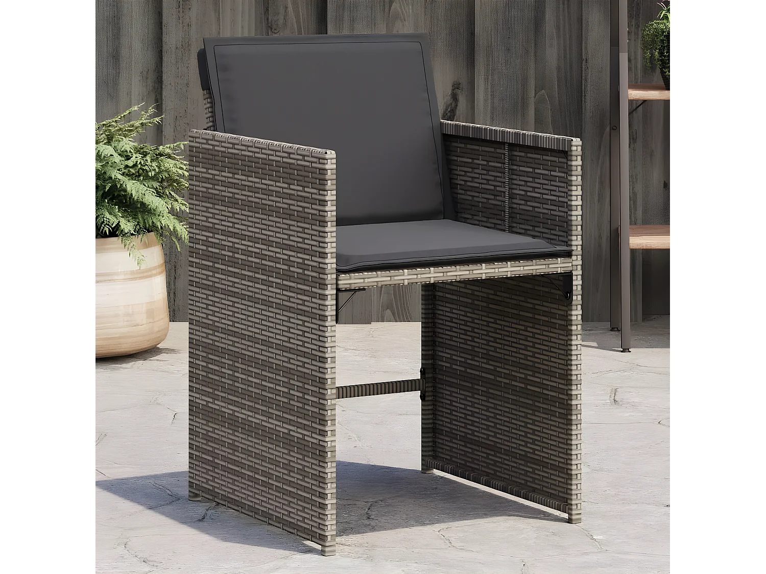 Lot de 4 Chaises de jardin avec coussins gris résine tressée FR34471