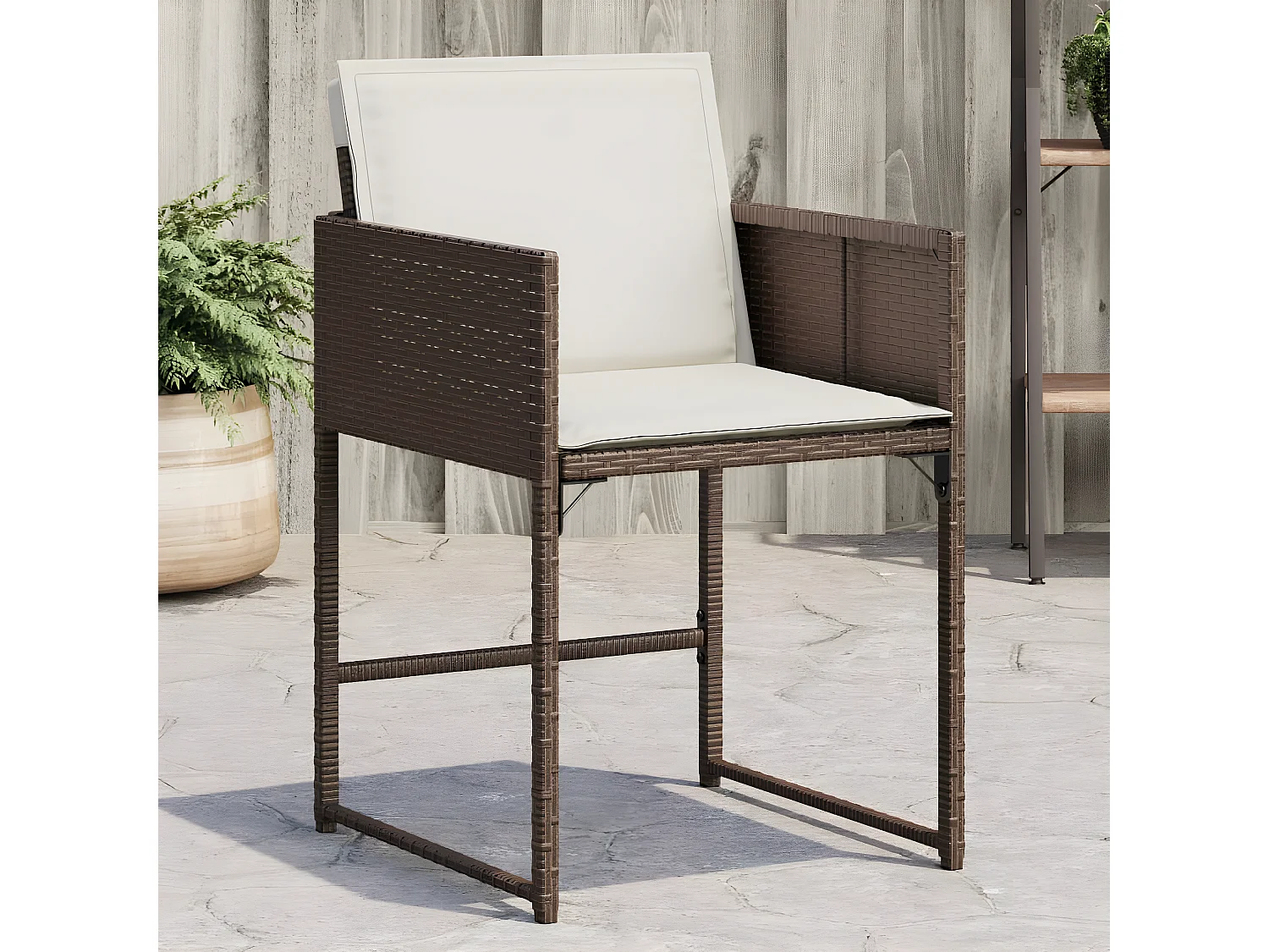 Lot de 4 Chaises de jardin avec coussins marron résine tressée FR36393