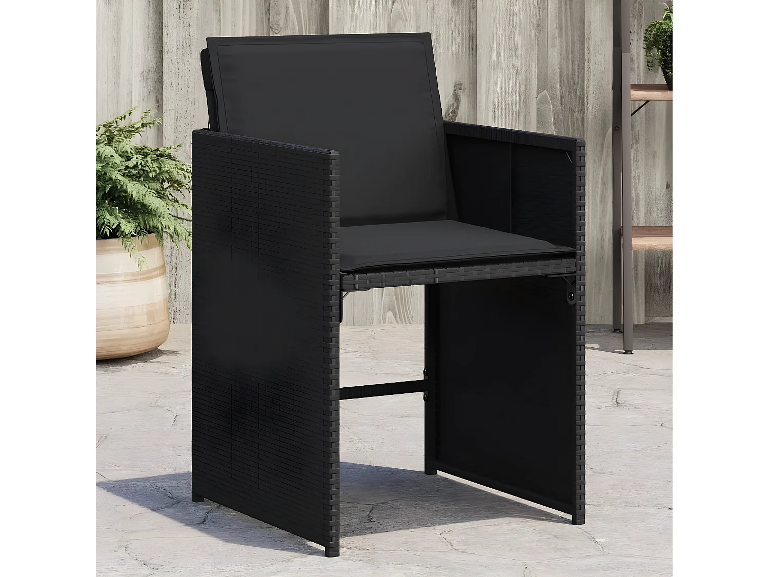 Lot de 4 Chaises de jardin avec coussins noir résine tressée FR91258