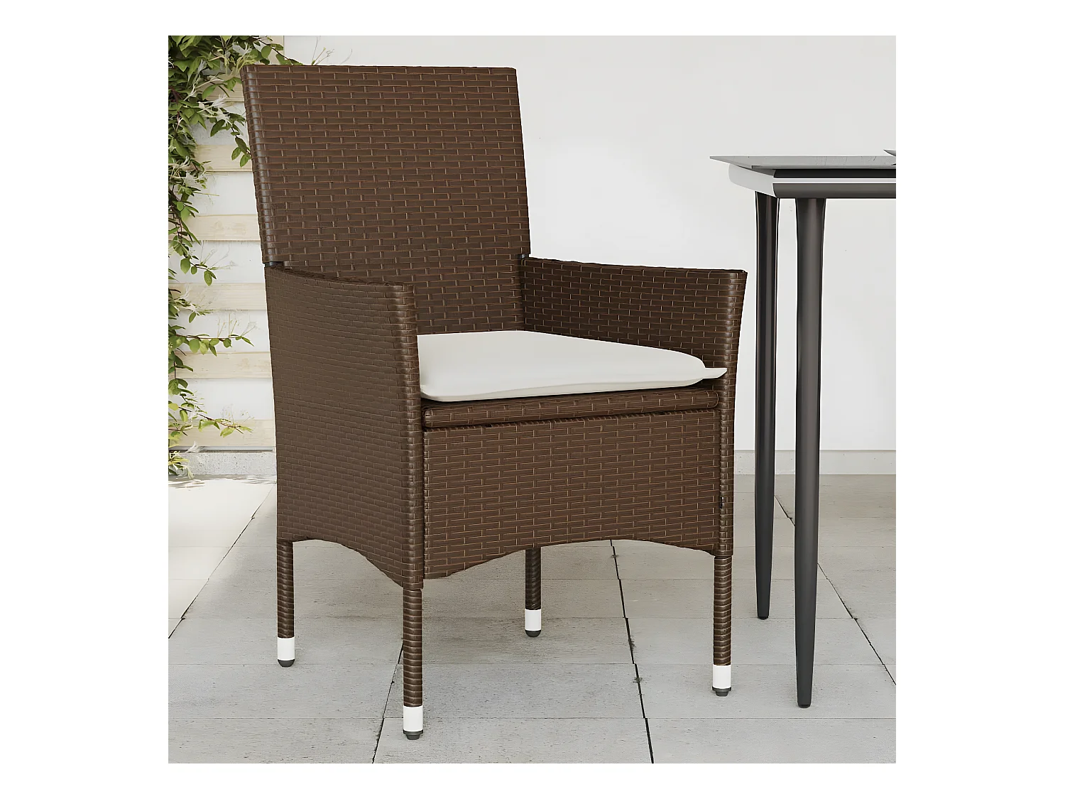 Lot de 2 Chaises de jardin avec coussins marron résine tressée FR23152