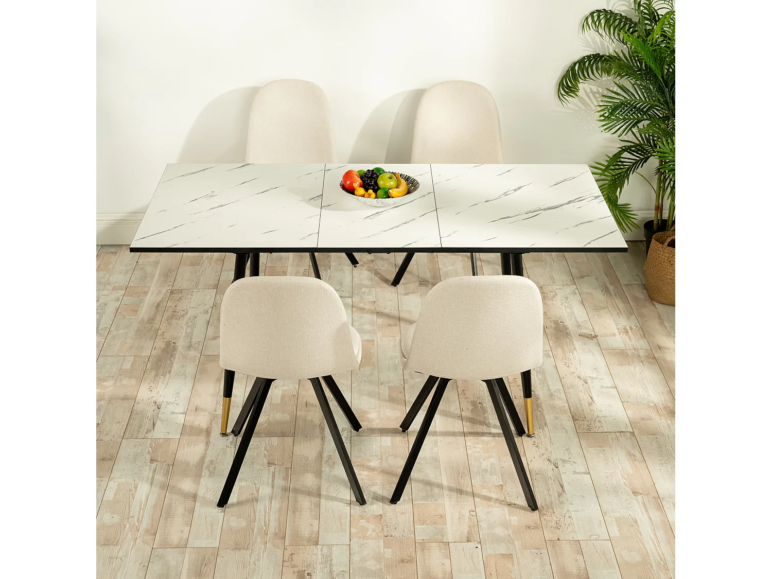 URBAN MEUBLE Table de salle à manger rectangulaire extensible blanche effet marbre de style scandinave pieds noir 120-160cm