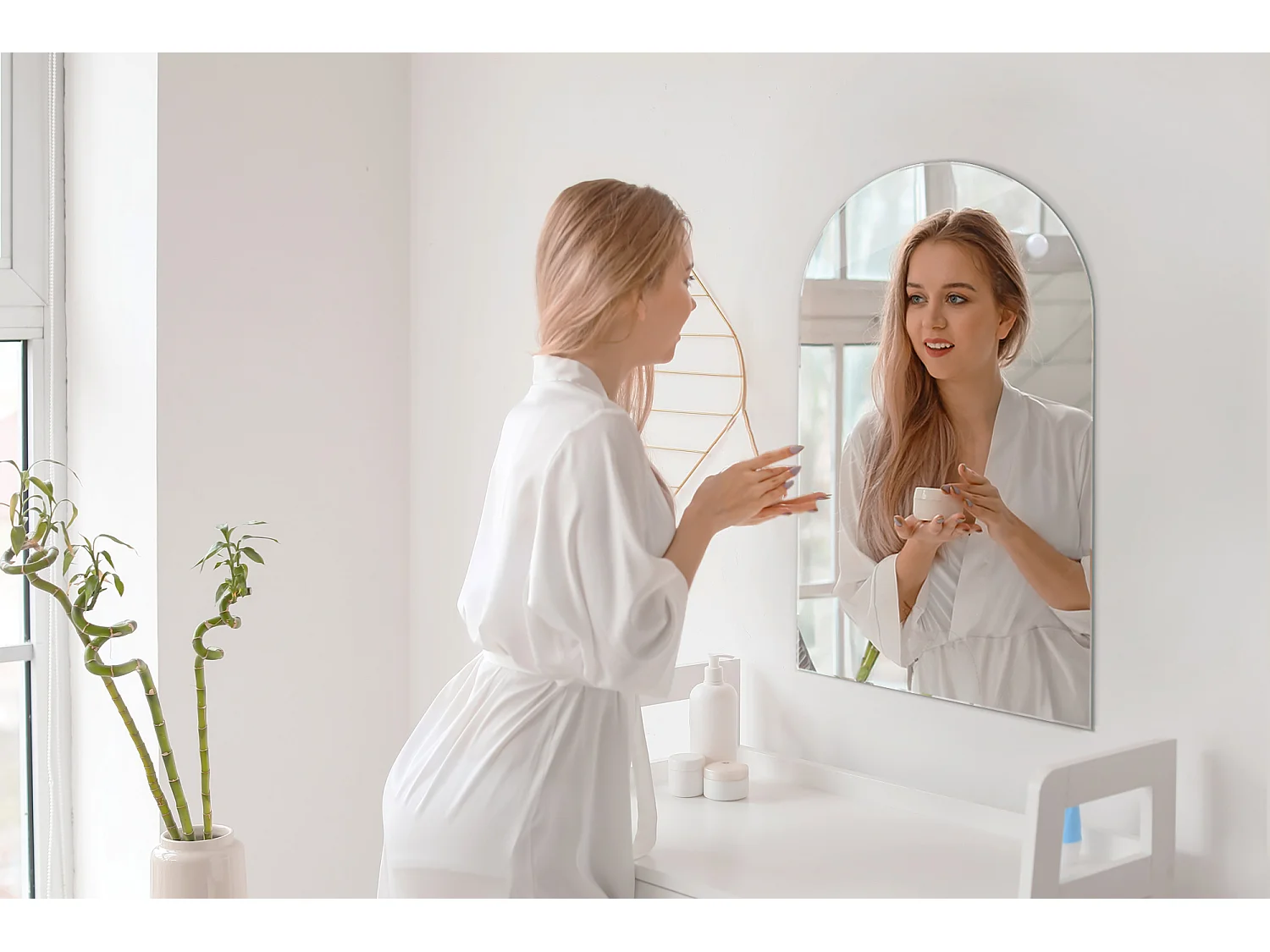 Großer Kosmetik-Wandspiegel mit unregelmäßiger Form für Badezimmer, Make-up, Wandmontage, 100 cm