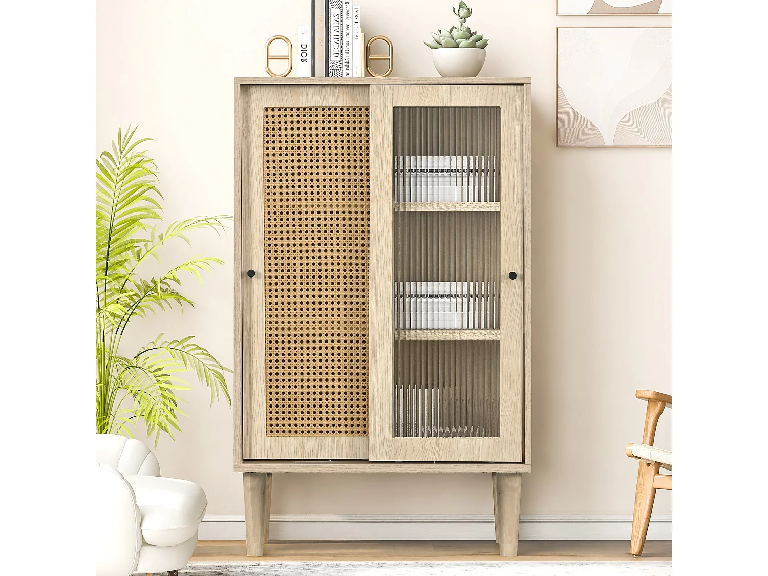 100 cm hohes Sideboard aus Holz mit Kunststoffrattan und Glasschiebetüren
