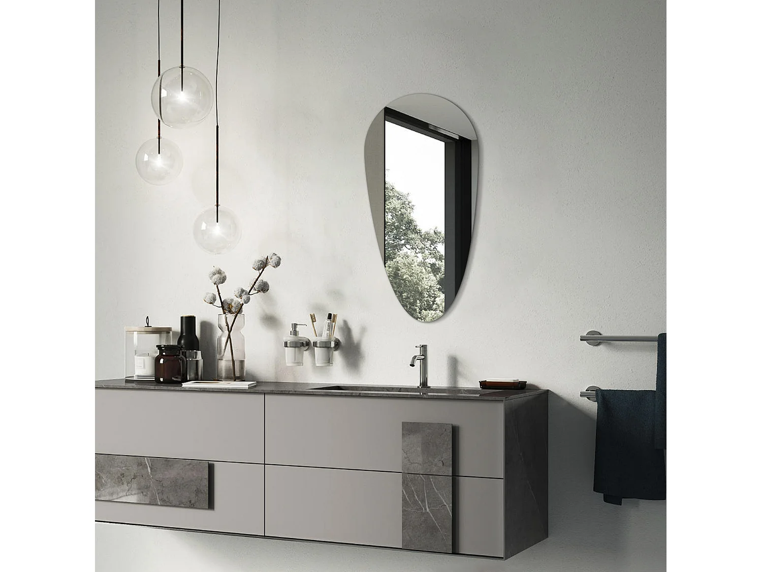 Silberner tropfenförmiger Wandspiegel für das Wohnzimmer, 35 cm x 70 cm