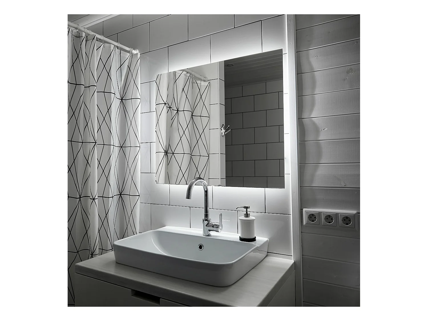 Miroir LED rectangulaire pour maquillage et vision 50 cm x 50 cm Lumière neutre