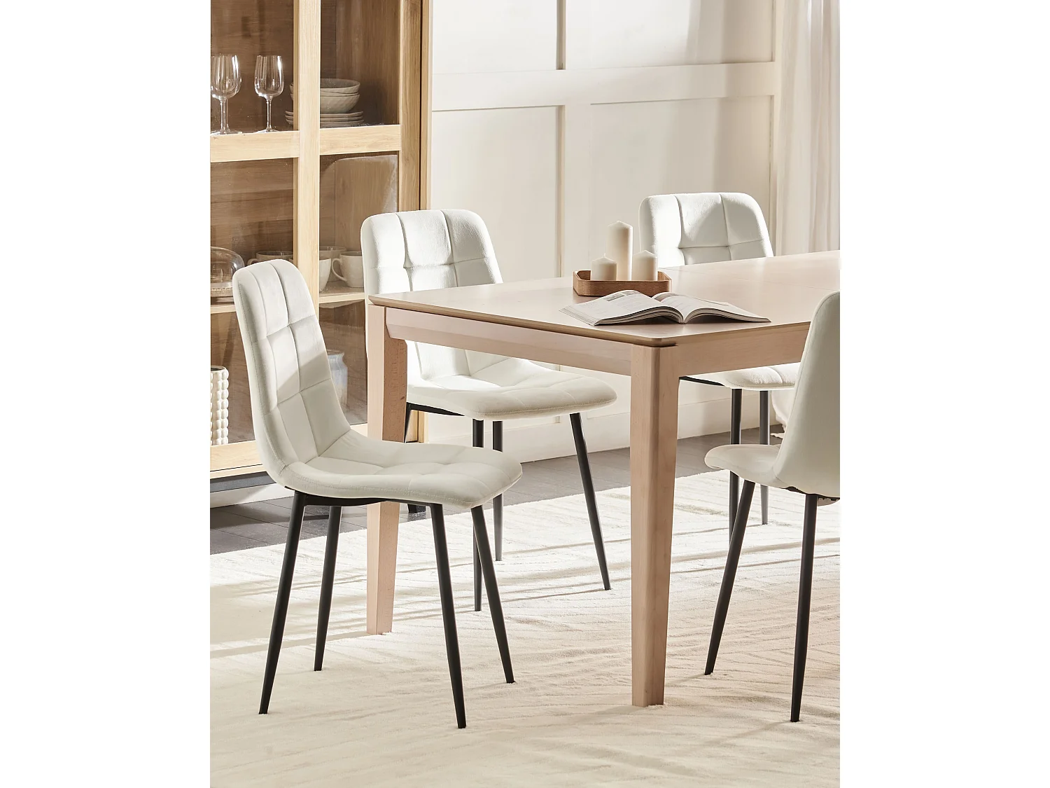 Lot de 4 chaises de salle à manger POWELL Velours Blanc cassé