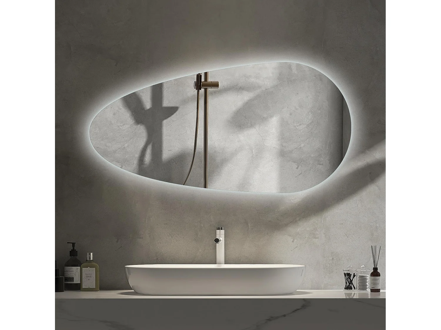 Unregelmäßiger Spiegel – Tropfenform – Premium-LED-Hängespiegel für Wohnzimmer 40 cm x 80 cm – kaltes Licht