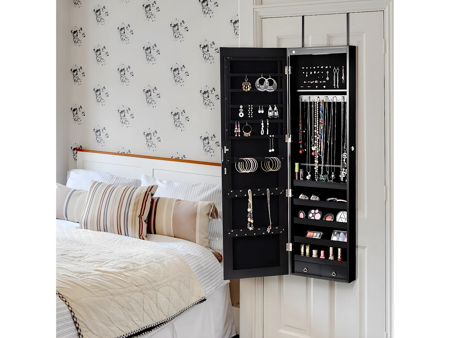 Schmuckschrank mit LED Beleuchtung