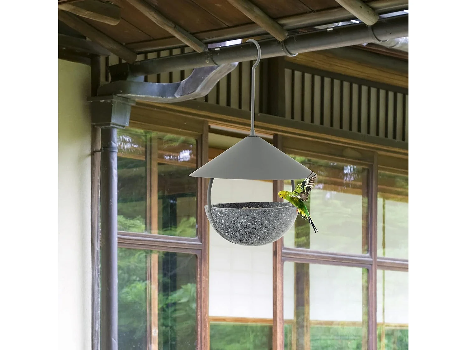 Vogelfutterspender zum Aufhängen