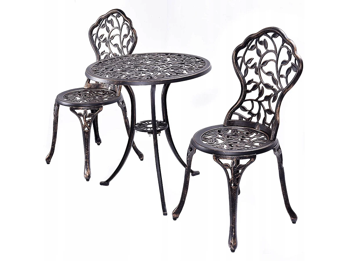 SET DI MOBILI DA GIARDINO: TAVOLO E SEDIE
