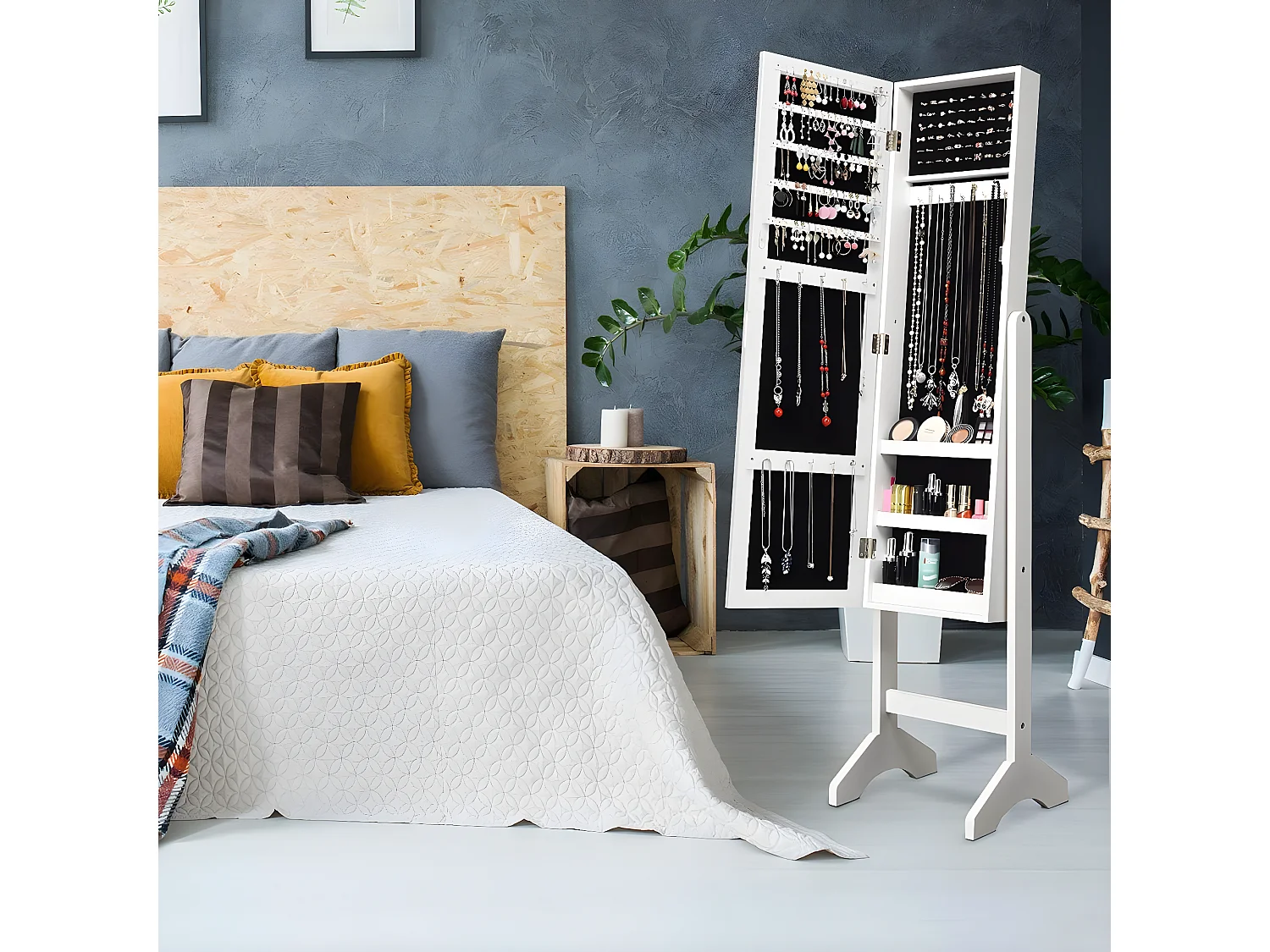 Freistehender Schmuckschrank