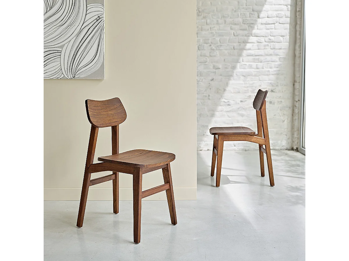 Sedia in legno finitura in noce