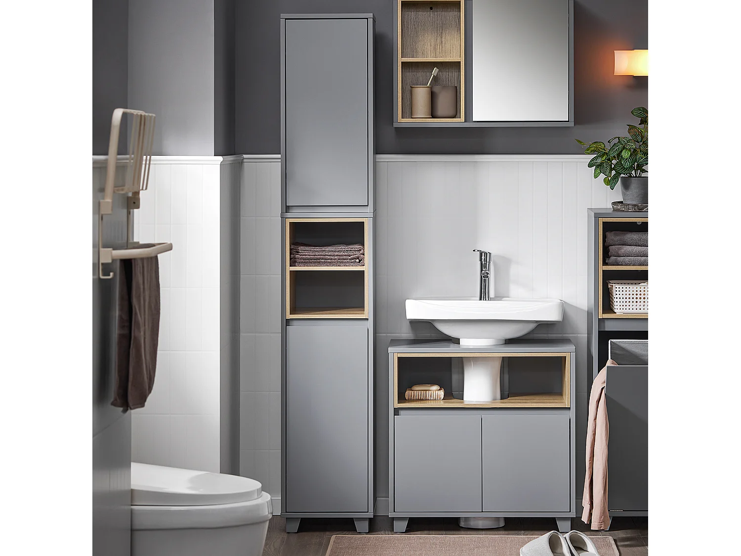 SoBuy BZR147-DG Meuble Colonne Armoire de Salle de Bain Étagère Étroite Meuble de Rangement Salle de Bain avec 2 Portes et 2 Compartiments, 30 x 30 x 170 cm, Gris