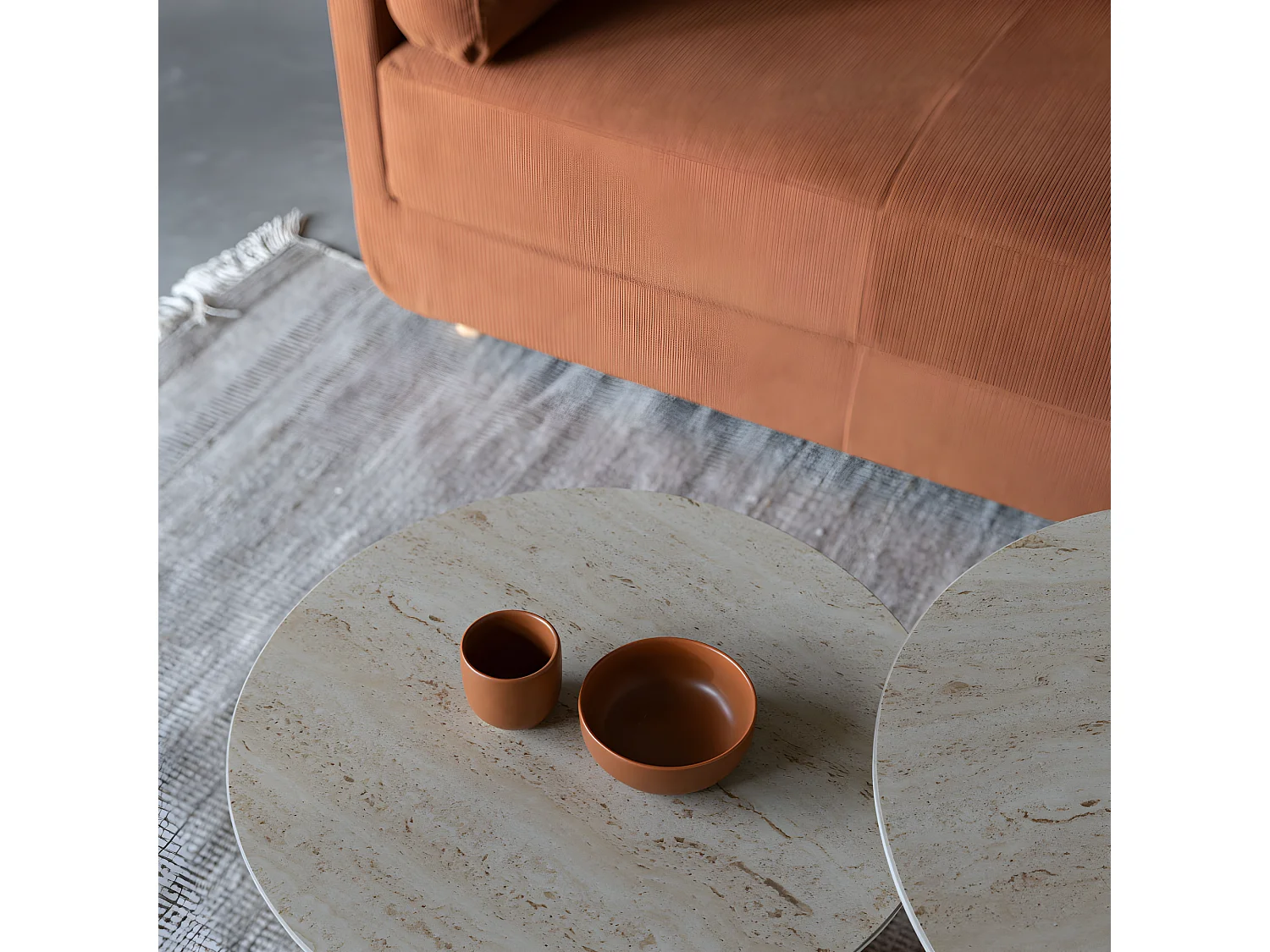 Karula - Table d'appoint ronde effet travertin ø50cm - Beige