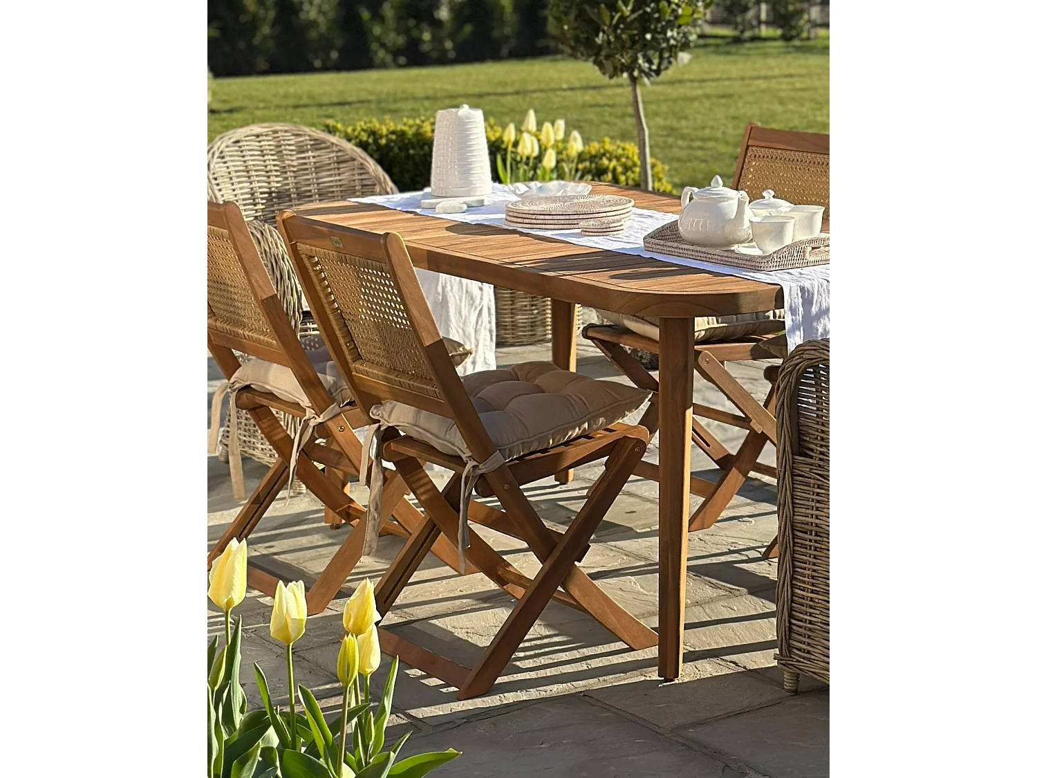 Table de salle à manger de jardin PARAGGI 180 cm 90 cm Bois d'acacia certifié Marron
