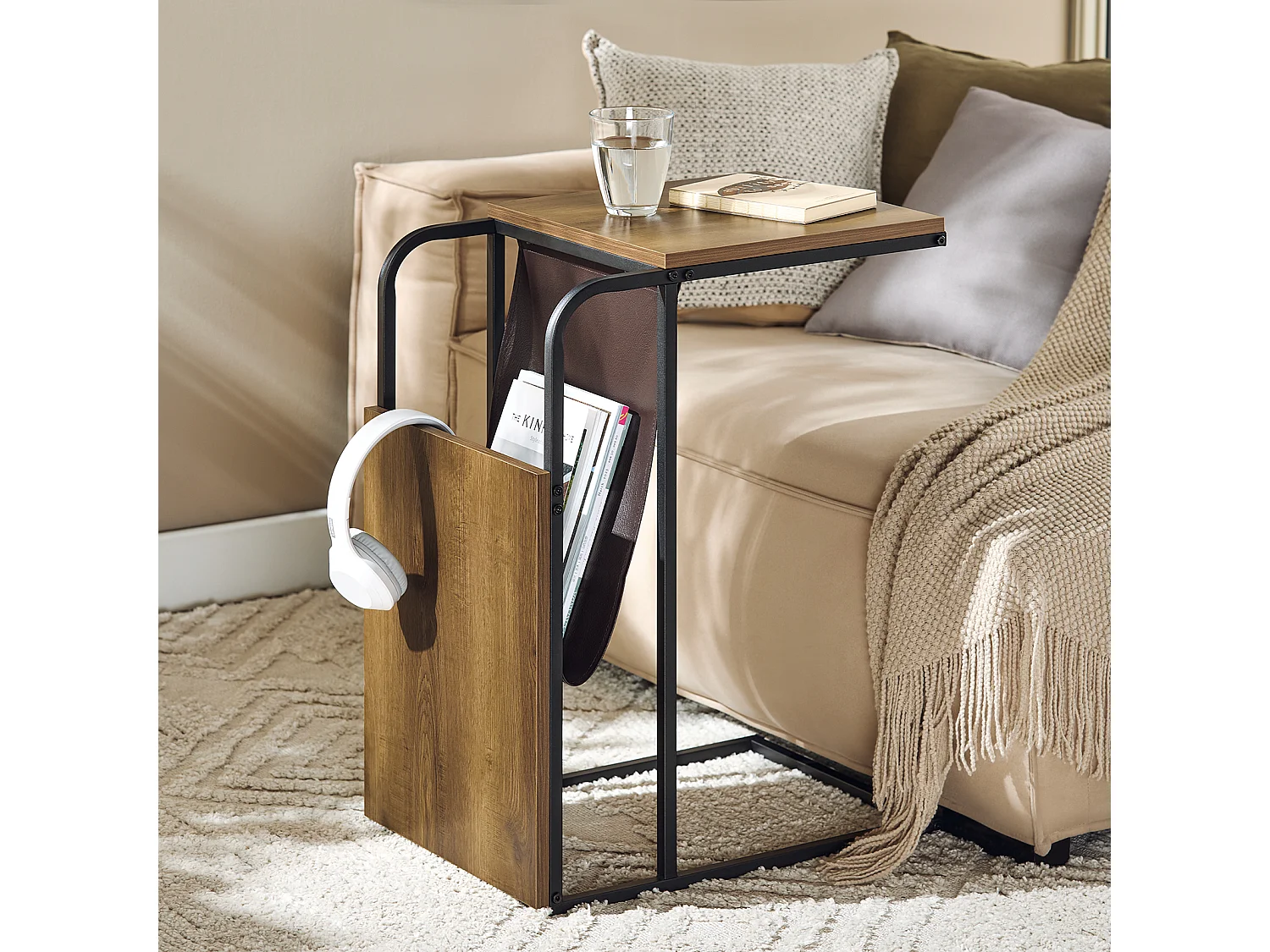 SoBuy Table d’Appoint Bout de Canapé en Forme C Table Basse à thé Meuble de Salon Vintage, Structure en métal, 36 x 50 x 65 cm, FBT140-PF