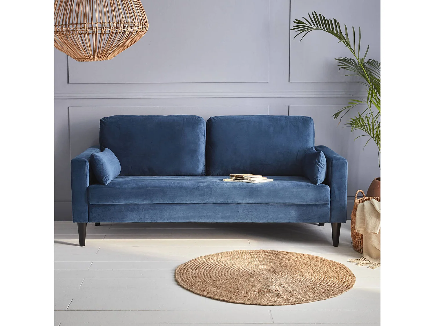 Canapé en velours bleu - Bjorn - Canapé 3 places fixe droit pieds bois. style scandinave