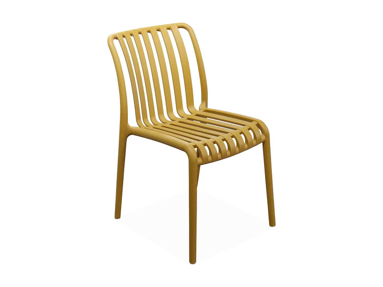 Lot de 4 chaises de jardin en plastique moutarde. empilables. déjà montées