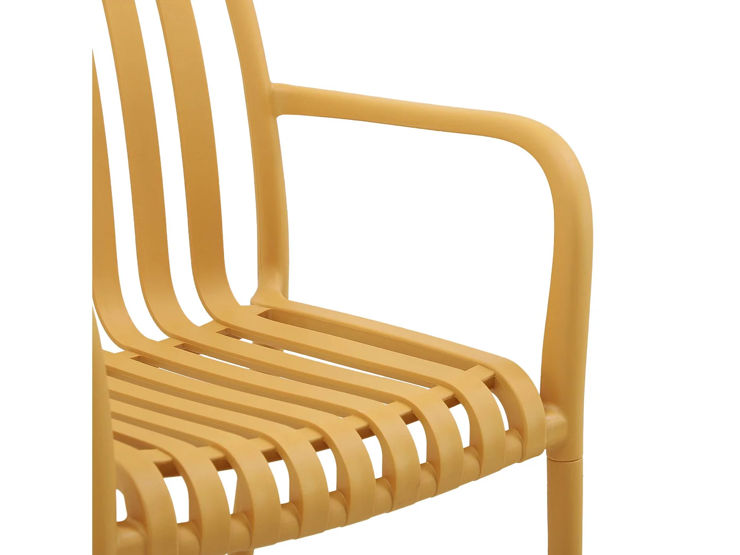 Lot de 4 fauteuils de jardin en plastique moutarde. empilables. design linéaire