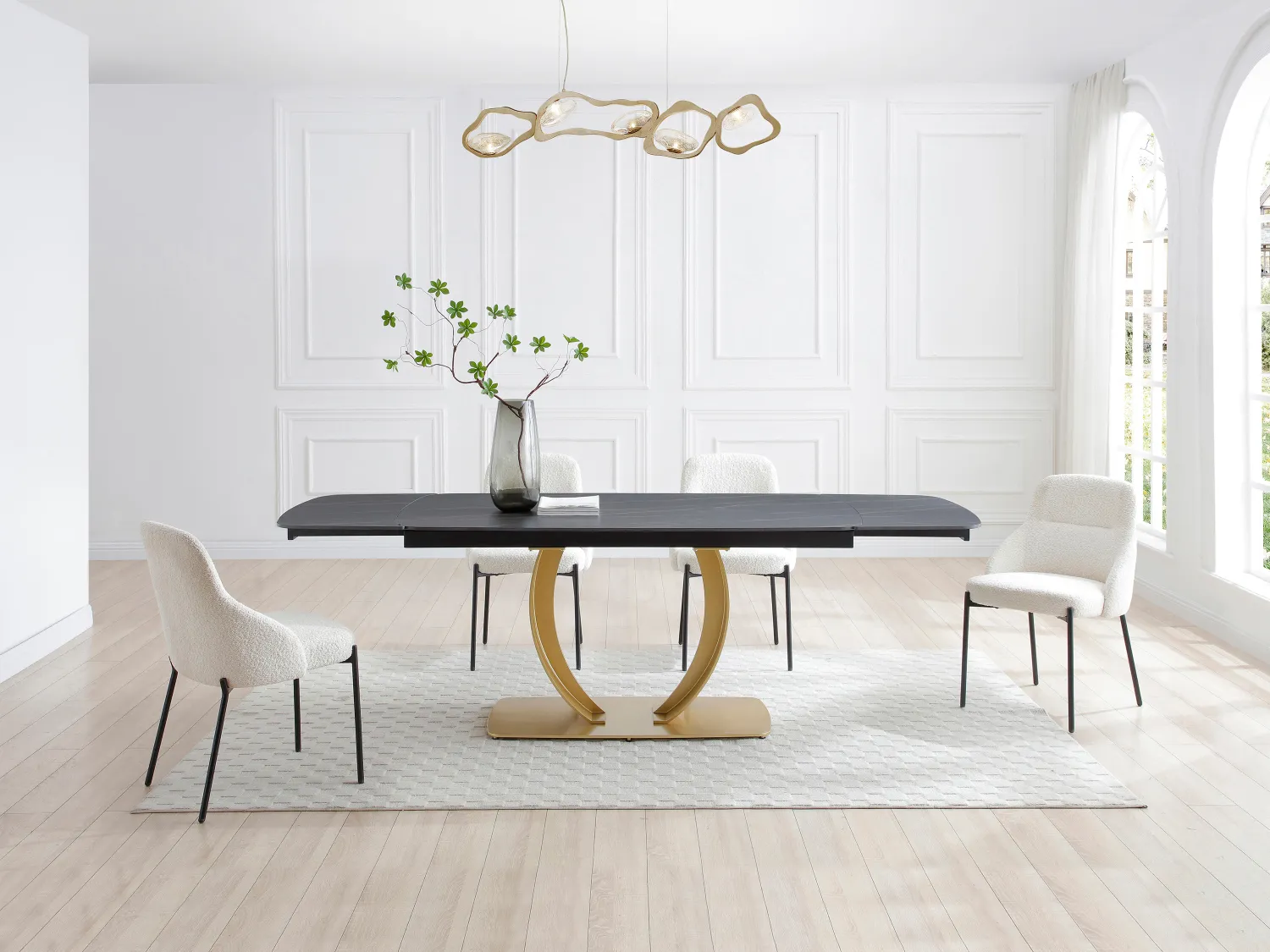 Mesa extensible de comedor para 6 a 10 personas en cerámica y metal dorado - Efecto mármol negro - OLIFIA de Maison Céphy
